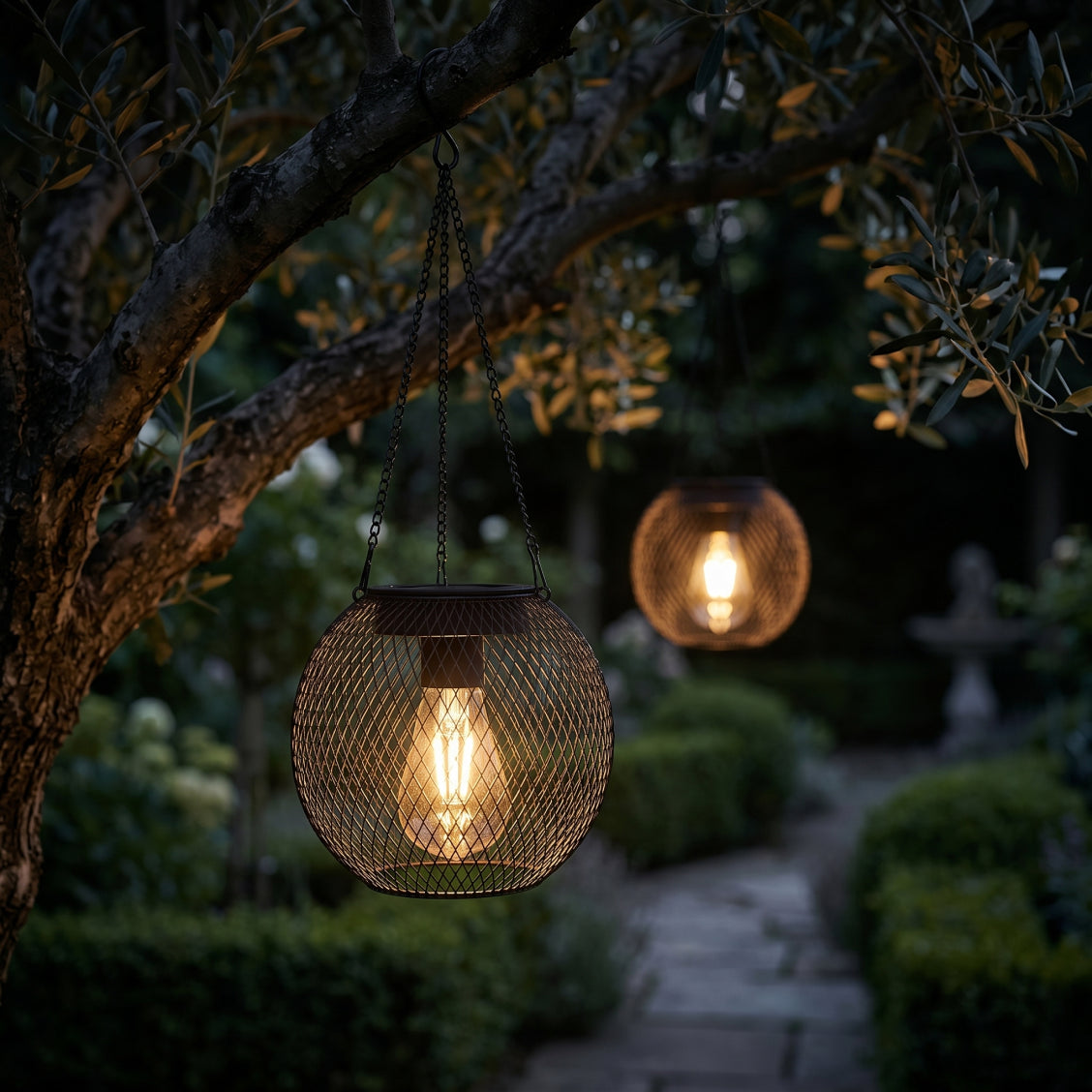 Solar Mesh Outdoor Lantern